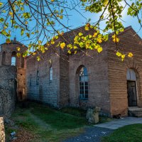 Церковь Ираклия II на территории крепости Батонис-цихе в Телави. Грузия :: Дина Евсеева