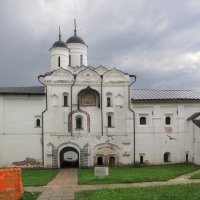Церковь Спаса Преображения с водяными вратами :: Александр Ильчевский 