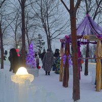 Вечер на Михайловской набережной :: Татьяна Лютаева