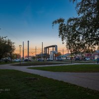 Улица на закате :: Александр Синдерёв