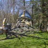 Весна в детском парке :: Валентин Семчишин