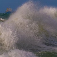 Танкер едет в порт :: Георгий А