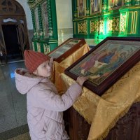 В храме Святой Троицы. :: Андрей Хлопонин