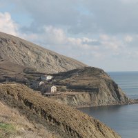 Строения на  мысе Киик-Атлама (пос Орджоникидзе) :: Ирина 