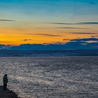 Рыбак на закате... :: Алексей Мезенцев