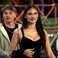 Ну и где эта соперница? :: Юрий. Шмаков