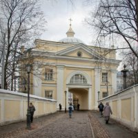 Надвратная церковь иконы Божией Матери Всех Скорбящих Радость :: Andrey Lomakin