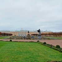 Вид на Большой дворец и дворцовую церковь. :: Лия ☼