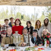 Чаепитие с предователями :: Алексей Сопельняк Чаепитие с предователями :: Алексей Сопельняк