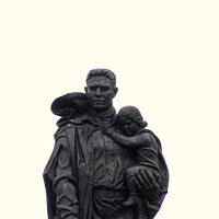 Берлин. Трептов - парк. :: Владимир Драгунский Берлин. Трептов - парк. :: Владимир Драгунский