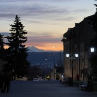 Вечерний Пятигорск. :: Александр Николаев Вечерний Пятигорск. :: Александр Николаев