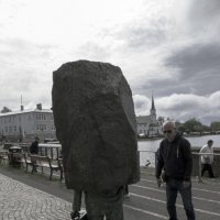 Рейкьявик, памятник оболваненному чиновнику :: Александр Липовецкий Рейкьявик, памятник оболваненному чиновнику :: Александр Липовецкий
