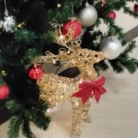 Олень золотой с красным бантом :: Дмитрий Никитин Олень золотой с красным бантом :: Дмитрий Никитин