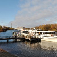 «Шустрый бобёр» будет курсировать по Неве до ледостава :: AleksSPb Лесниченко