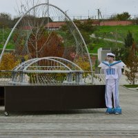 Крымский мост и морячок :: Александр Рыжов Крымский мост и морячок :: Александр Рыжов