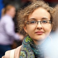 прохожая :: Олег Лукьянов прохожая :: Олег Лукьянов