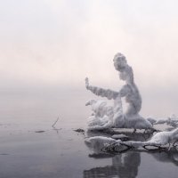 Девушка со смартфоном.. :: Марина Фомина.