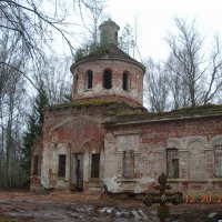 Иоаннопредтеченская церковь :: fogmeadowww m