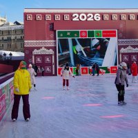 Каток на площади Революции :: Ольга 