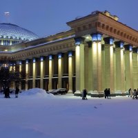 Наш главный театр в обновлённом виде :: Татьяна Лютаева