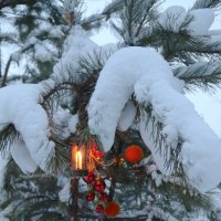 Новый год стучится в двери :: Любовь Сахарова