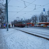 На остановке :: Александр Синдерёв