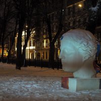 На Гоголевском Бульваре голова и неодна :: юрий поляков