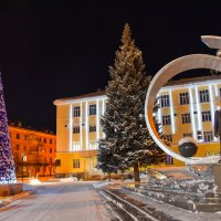 На площади М.Ф. Решетнева - основоположника советской космонавтики :: Владимир Звягин На площади М.Ф. Решетнева - основоположника советской космонавтики :: Владимир Звягин