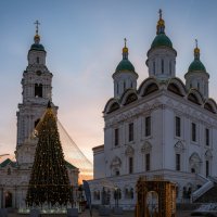 Рассветный новогодний Кремль :: Сергей Сабешкин