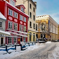 Снежными улицами по старому городу :: Alexandеr P