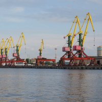 "Жирафы" Калининградского порта. :: Евгений Седов