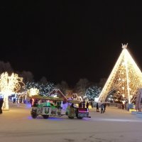 С Новым годом и Рождеством Христовым! :: Виктор 