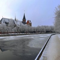 Река Преголя и собор :: Сергей Карачин Река Преголя и собор :: Сергей Карачин