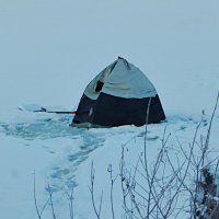 Одинокая палатка рыбака :: Любовь Сахарова