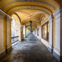 Морозным утром в Гостином дворе :: Евгений 