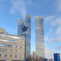 Небоскребы растут и зимой, и летом... :: Александр Чеботарь