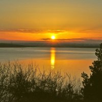 Вечер на озере :: Vladimir Lisunov