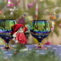 На фоне елки с советскими игрушками. С наступающим Старым Новым Годом! :: Bosanat На фоне елки с советскими игрушками. С наступающим Старым Новым Годом! :: Bosanat