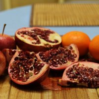 Бордовые бусины :: Танзиля Завьялова