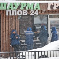 Дворники на обеде :: Валерий Иванович