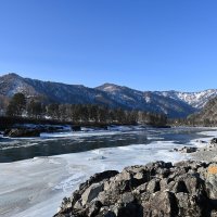 Зимняя Катунь :: Валерий Медведев Зимняя Катунь :: Валерий Медведев
