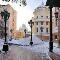 У галереи Шилова :: Виктор Берёзкин