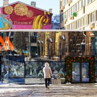 Первый в России ресторан быстрого питания «Макдоналдс» открылся 31 января 1990 года на Пушкинской пл :: александр 