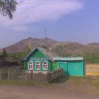 Дом на фоне гор :: fogmeadowww m