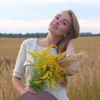 Девушка с цветами :: Наталья *** Девушка с цветами :: Наталья ***