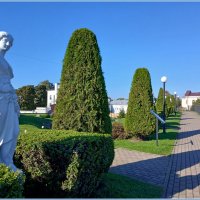 Итальянская аллея со скульптурами на бастионе Панцерлакс. :: Лия ☼