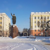 Памятник В.И.Ленину :: Galina Solovova