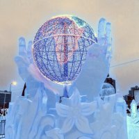 Ледяная скульптура :: Лариса С.