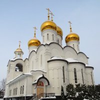 Храм в зимний день :: Андрей Снегерёв