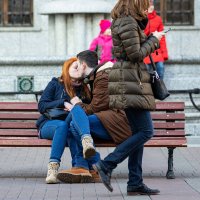 Поцелуи на улице(24) :: Александр Степовой 